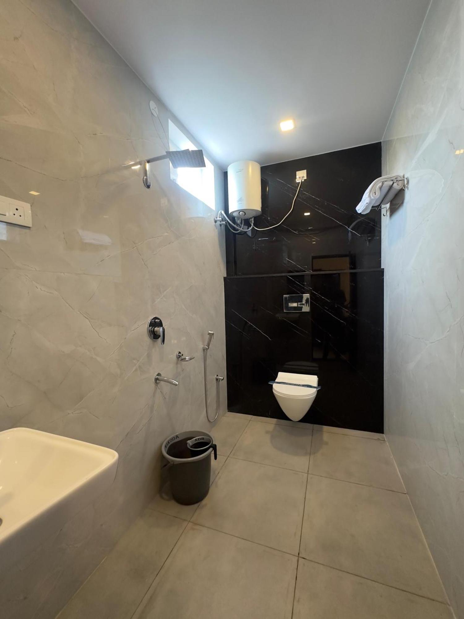 Arudra Residency Hotel Tiruvannamalai Exterior photo