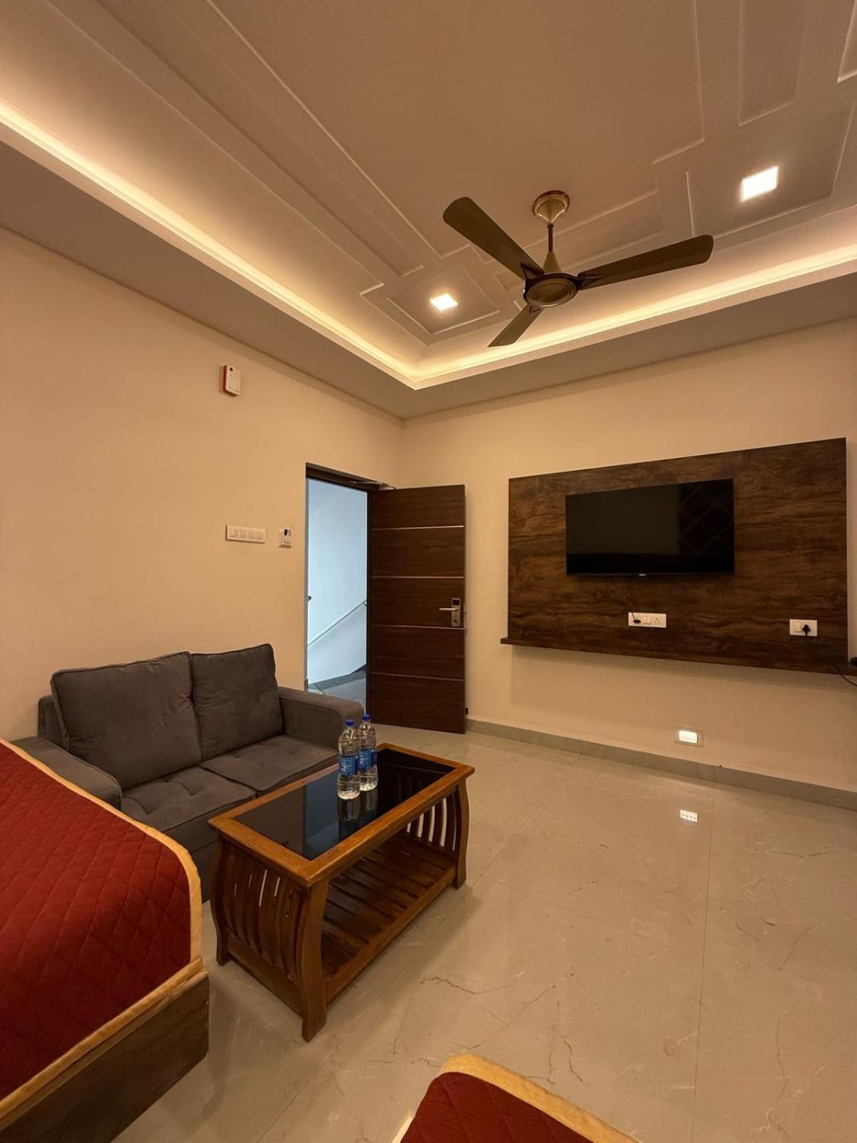 Arudra Residency Hotel Tiruvannamalai Exterior photo